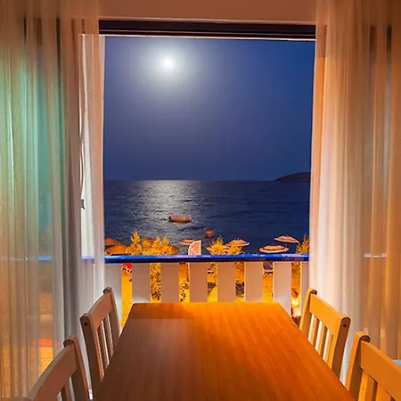 Yali Suites 아파트호텔