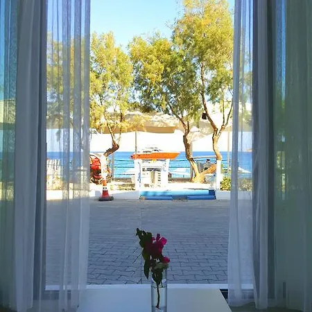 Yali Suites 아파트호텔 *