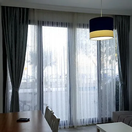 Yali Suites Palamutbuku