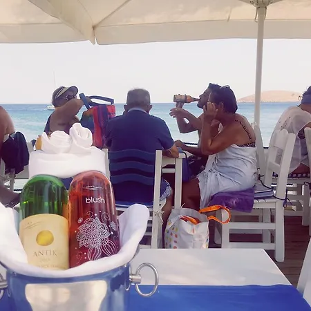 Yali Suites 아파트호텔