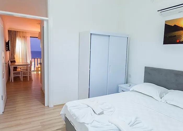 Yali Suites Apart Otel *