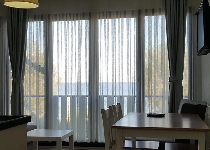 Yali Suites Palamutbuku