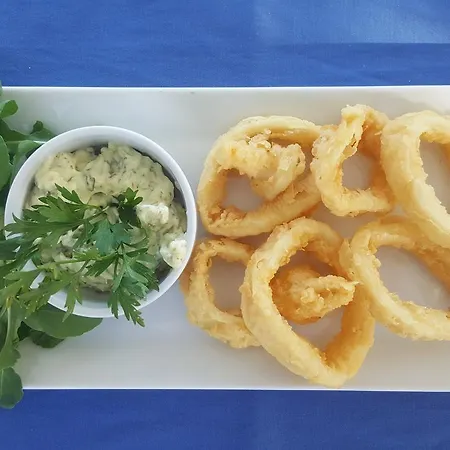 Hotel de apartamente Yali Suites